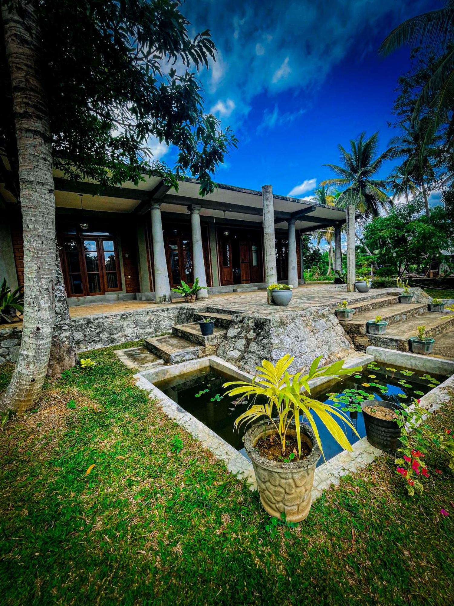 The Lotus Villa Сигирия Экстерьер фото