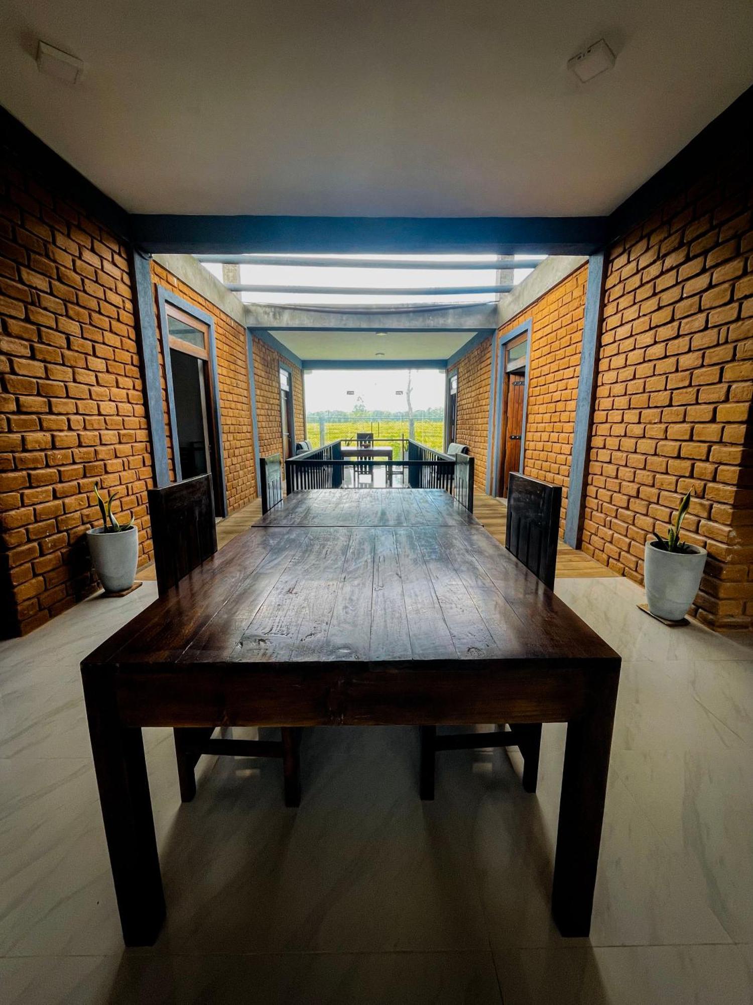 The Lotus Villa Сигирия Экстерьер фото